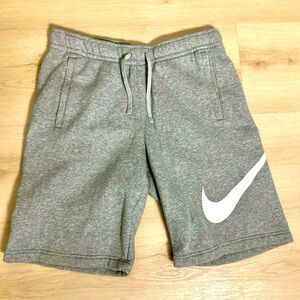 NIKE Men’s Sportswear Club Gray Cotton Shorts Size Small